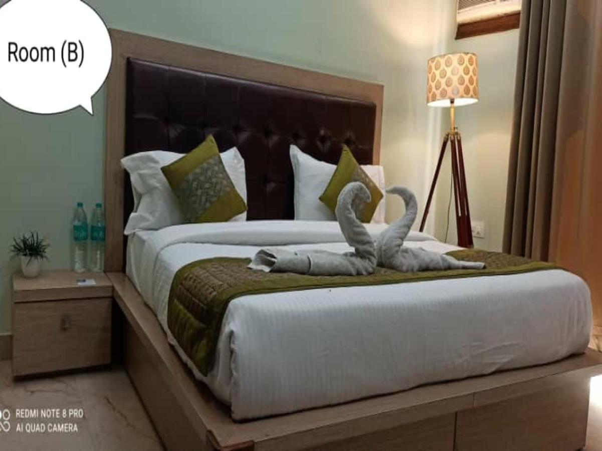 Oyo 74401 Aster Garden Suites 德里 外观 照片